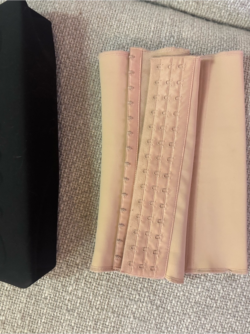 SKIMS Nude Waist Trainer - Hook & Eye Shaper